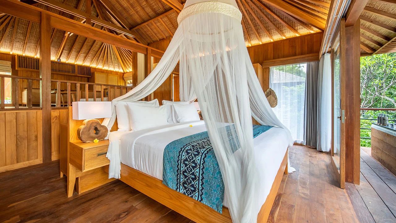 Deluxe Suite with Private Hot Tub